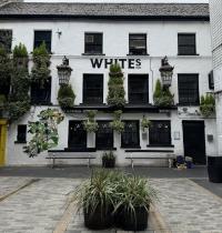Whites Tavern